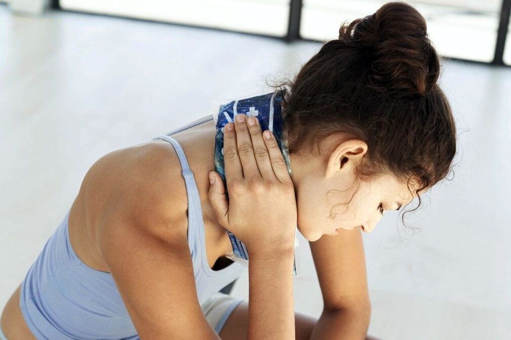 Compressed on the neck to weaken the symptoms of osteoarthritis