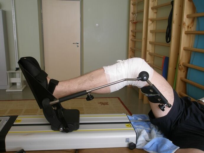 Rehabilitation after knee pain surgery
